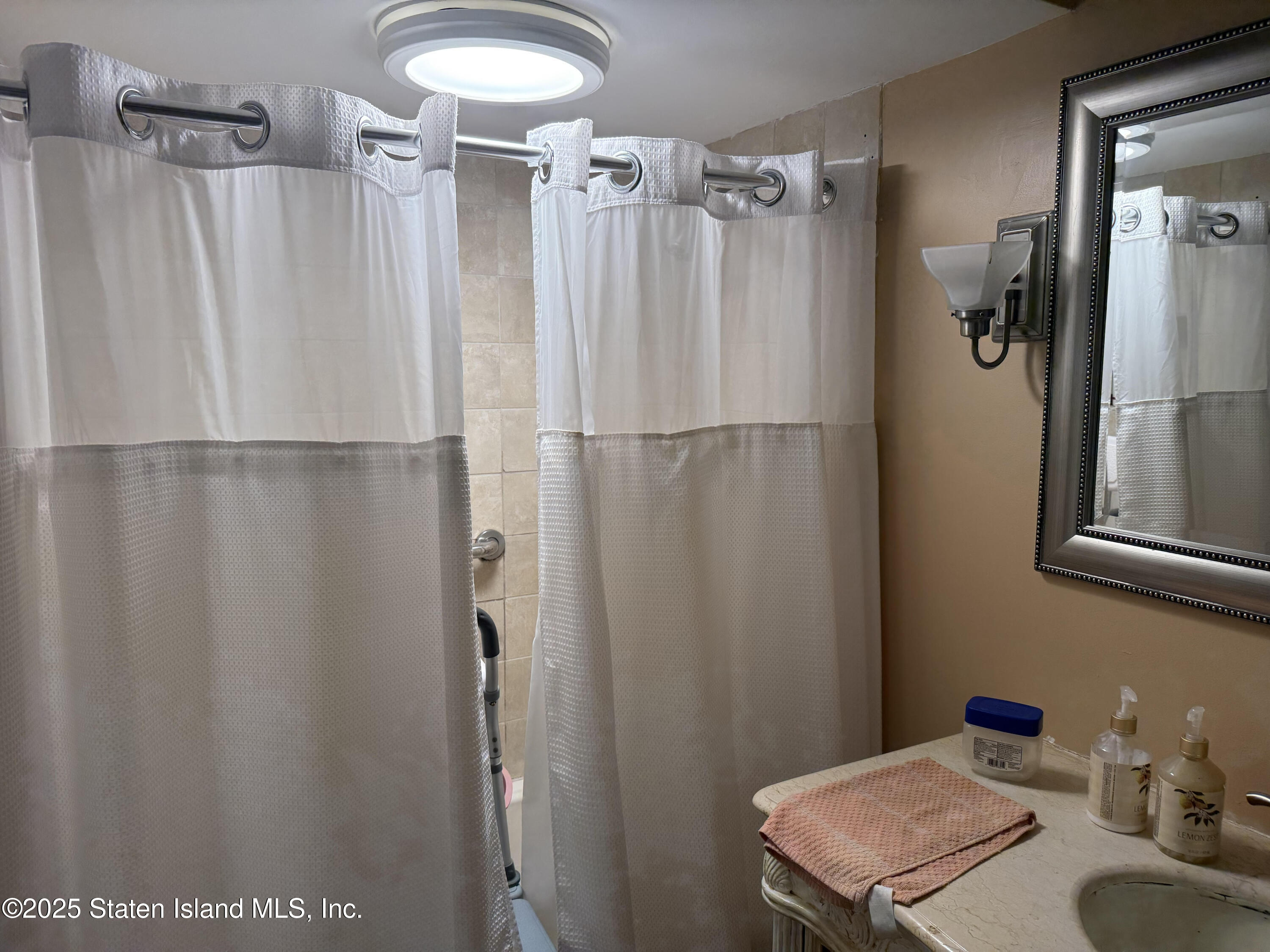 22 Admiralty Loop Staten Island, NY 10309 - Photo 9 of 20 bathroom basement 1