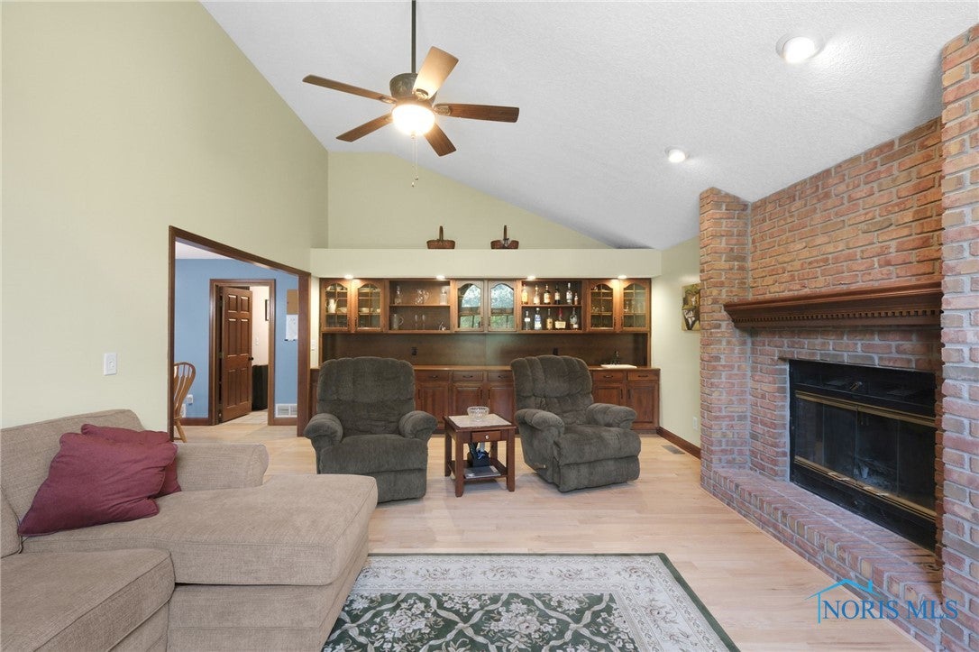 401 Fox Run Road Findlay, OH 45840 - Photo 18 of 48 Family Room