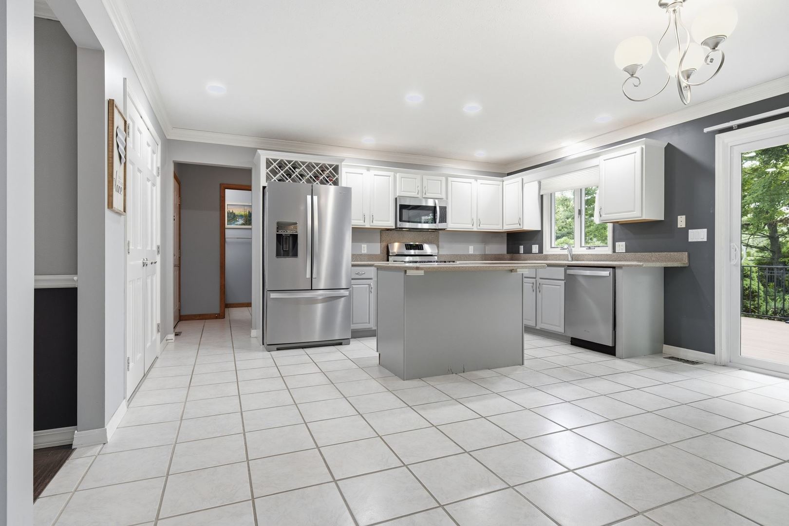 3305 Monticello Road Bloomington, IL 61704 - Photo 10 of 40