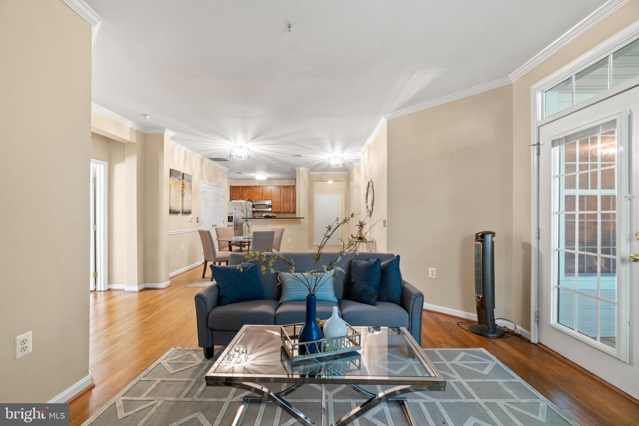4310 Cannon Ridge Court, Unit 84 Fairfax, VA 22033 - Photo 19 of 43 Living Room