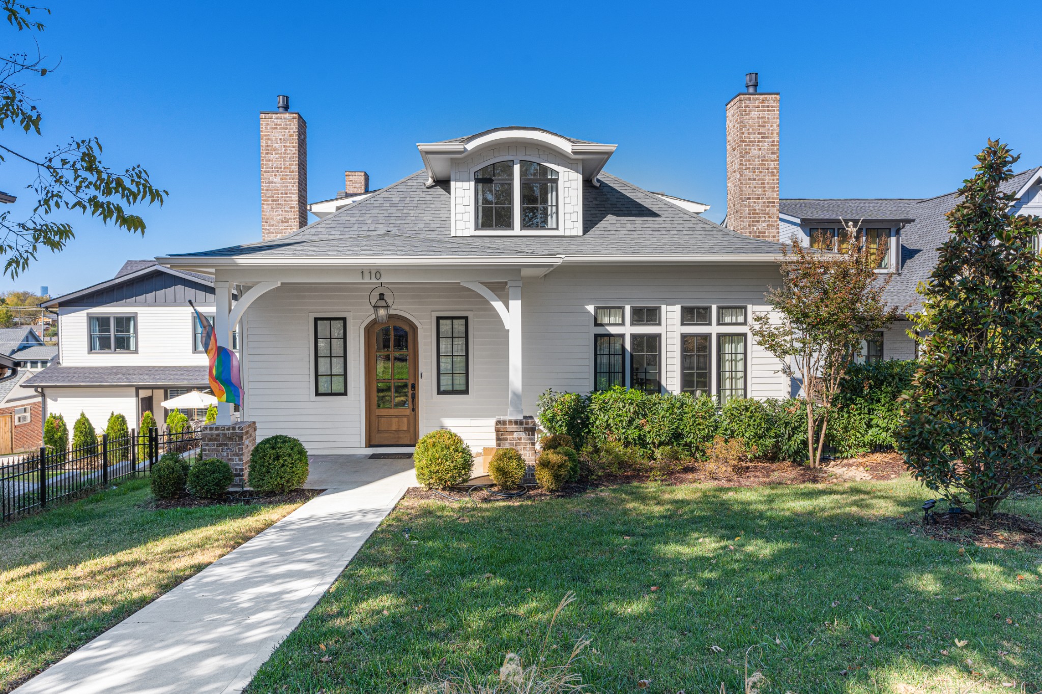 110 Lindsley Park Drive Nashville, TN 37206 - Photo 2 of 32 a front view of a house with a yard
