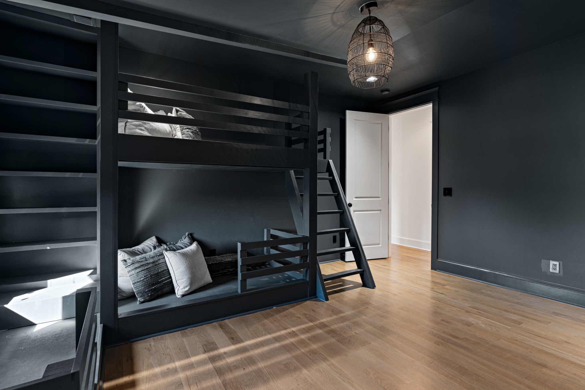 110 Lindsley Park Drive Nashville, TN 37206 - Photo 22 of 32 a view of entryway with wooden floor