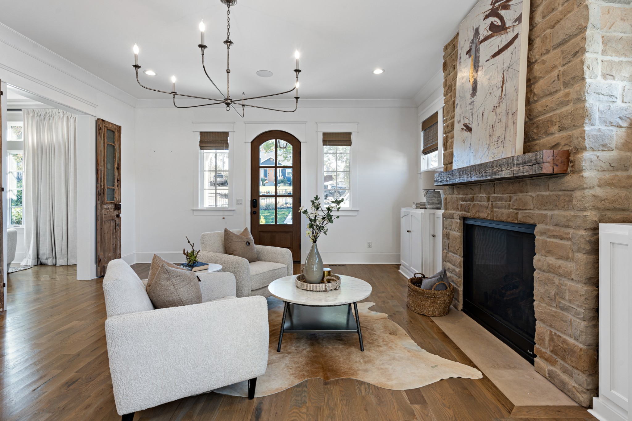 110 Lindsley Park Drive Nashville, TN 37206 - Photo 4 of 32 a living room with furniture and a fireplace
