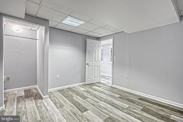 a black and white photo of a picture