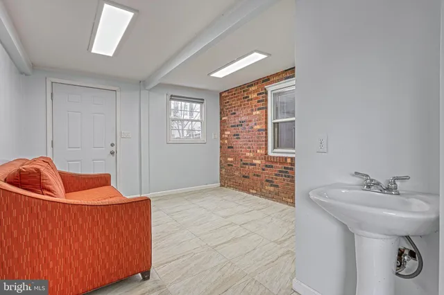 $449,900 | 1373 Quail Hollow Road, Harrisburg, PA 17112