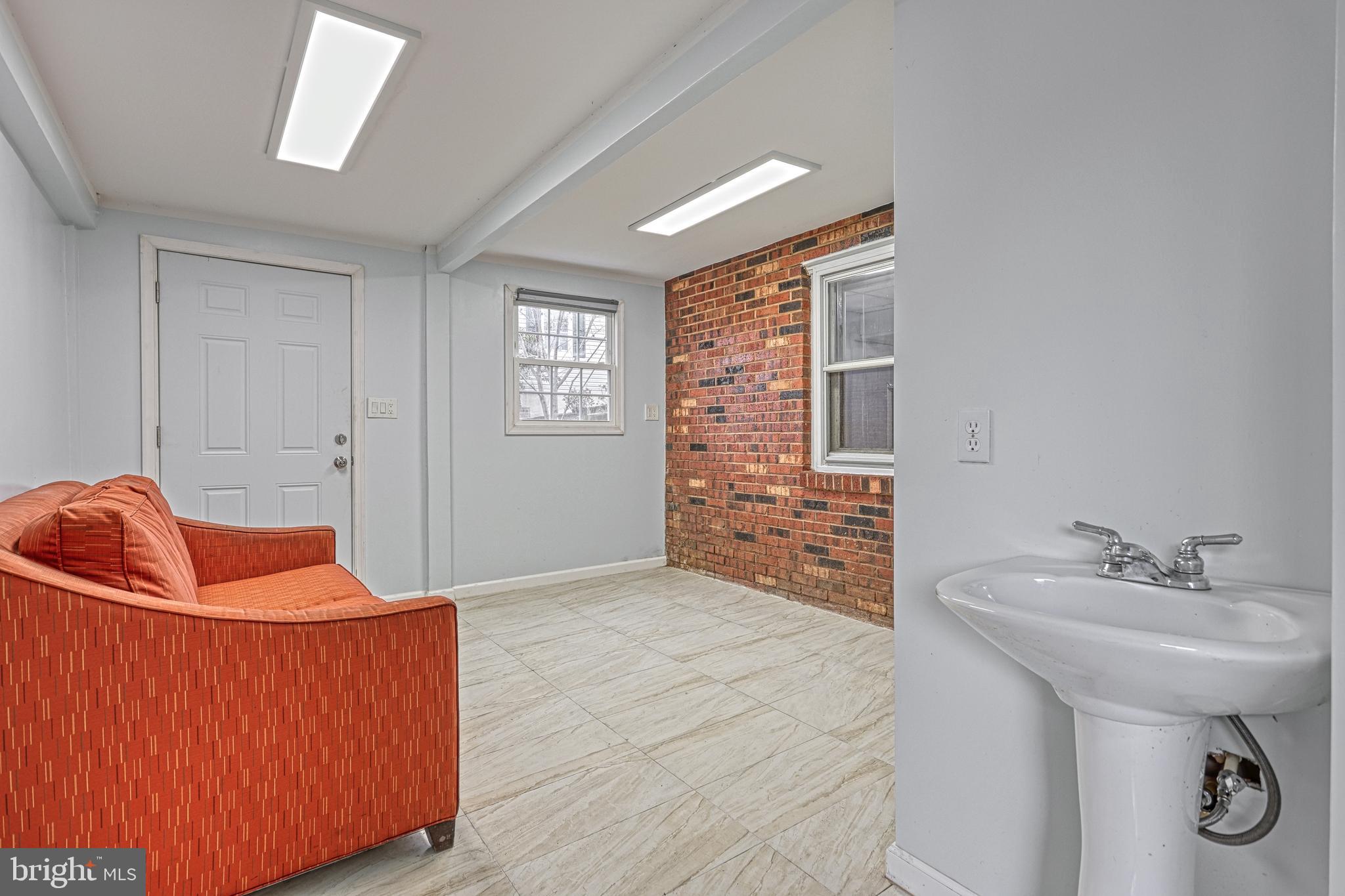 1373 Quail Hollow Road Harrisburg, PA 17112 - Photo 54 of 68 a living room with furniture and a window