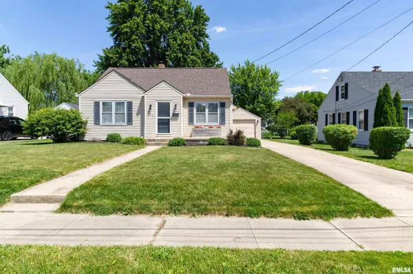$165,000 | 905 Eldridge Street, Washington, IL 61571