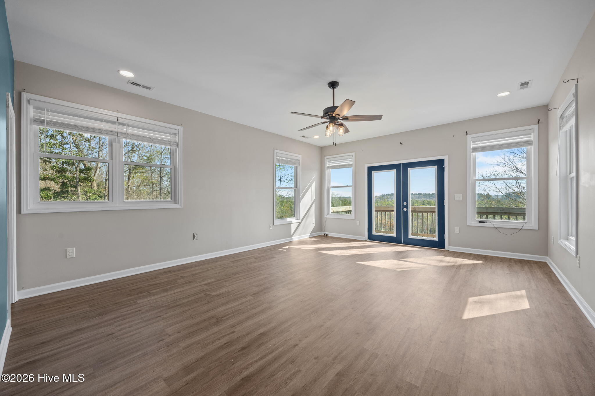 319 Blue Top Road Jacksonville, NC 28540 - Photo 26 of 62 Second level primary suite with river views