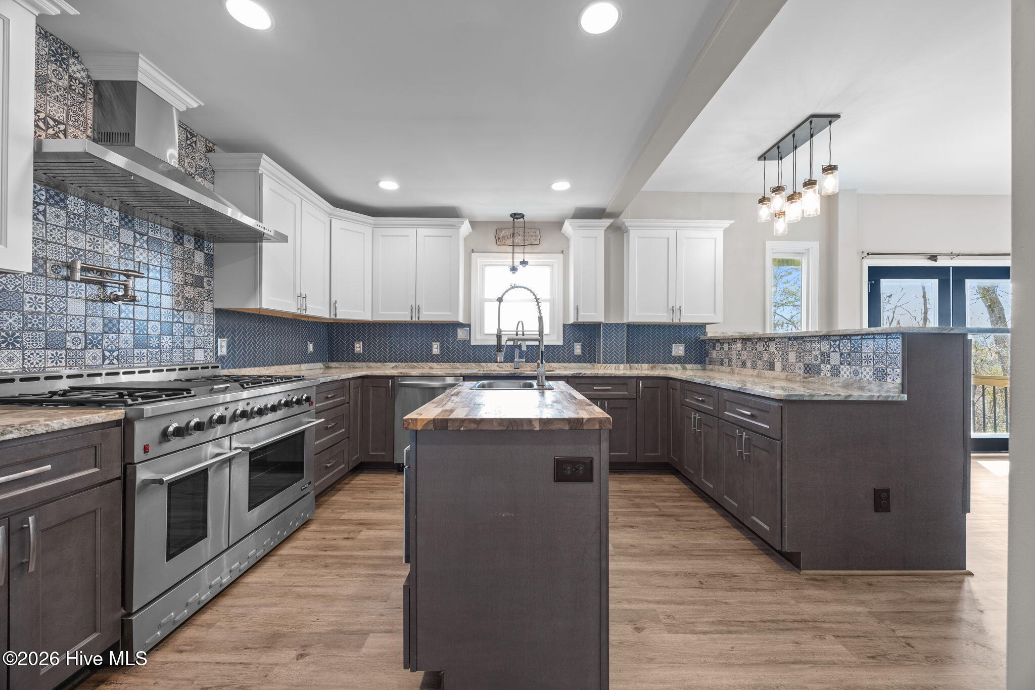 319 Blue Top Road Jacksonville, NC 28540 - Photo 3 of 62 Gorgeous, updated kitchen