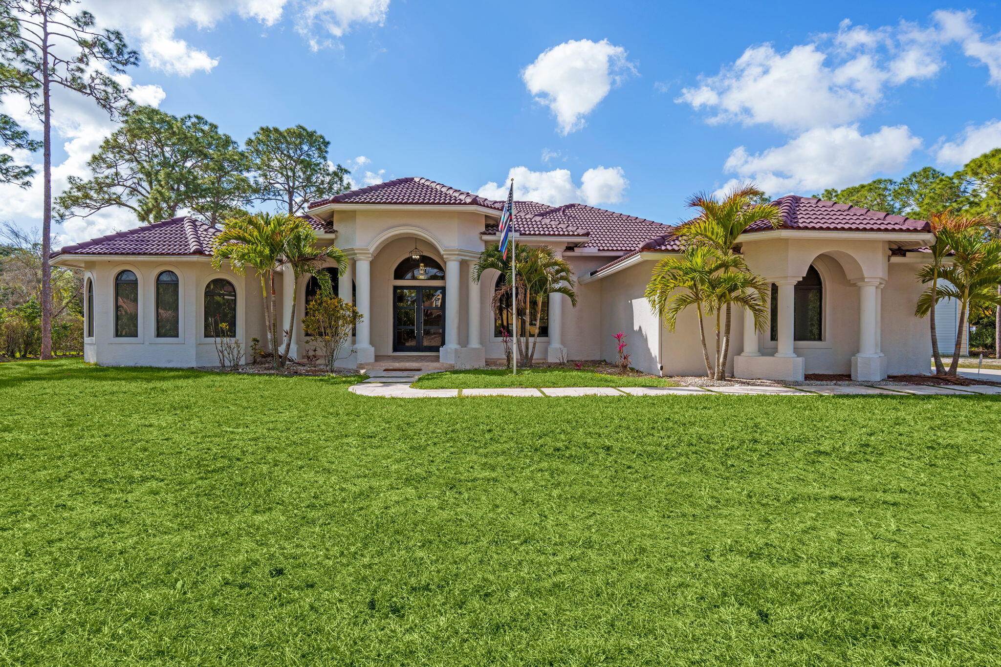 1-web-or-mls-A7402470