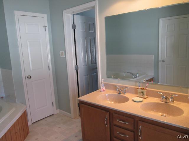 1007 Winter Mountain Road Lehighton, PA 18235 - Photo 23 of 32 Gallery Image 23