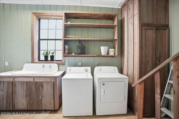 $325,000 | 410 Carson Road, Carthage, MS 39051