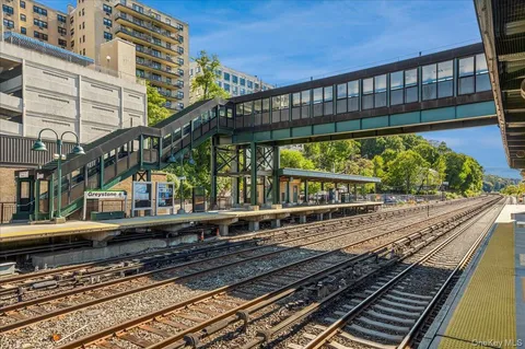 $595,000 | 1020 Warburton Avenue, Unit 9E, Yonkers, NY 10701