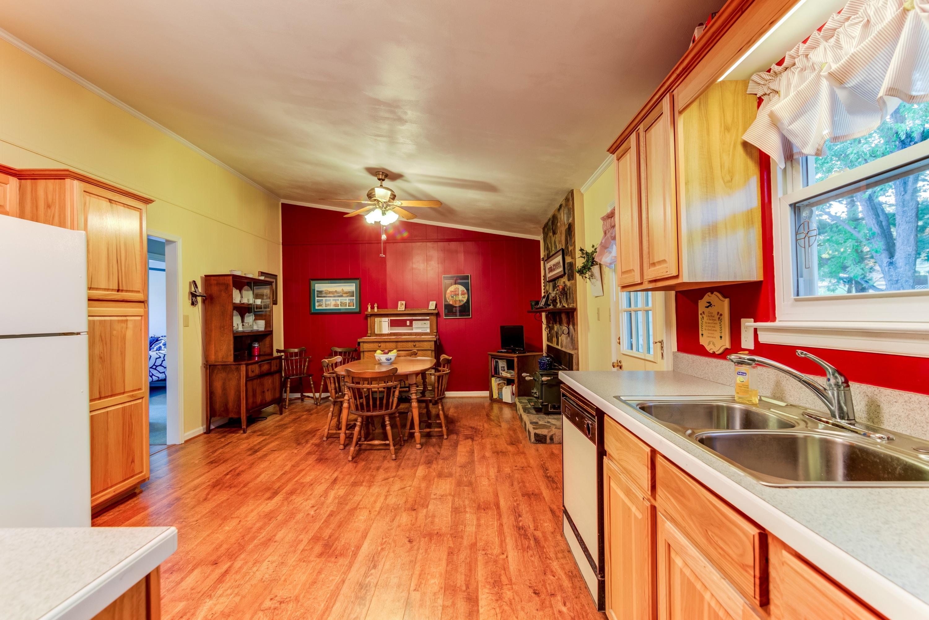 5010 Harvest Ridge Road Roanoke, VA 24019 - Photo 11 of 46 011-249630-6-5010 Harvest Ridge Rd-7_563