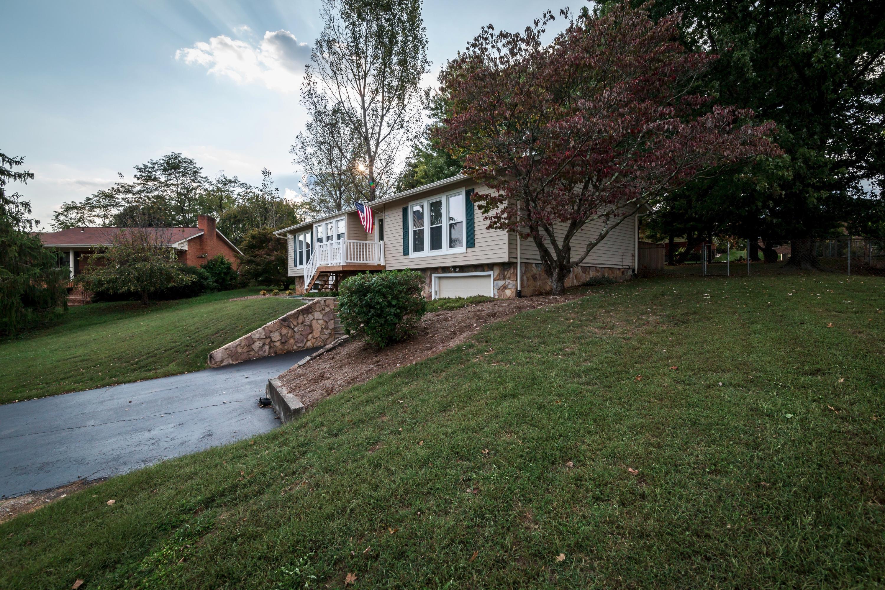 5010 Harvest Ridge Road Roanoke, VA 24019 - Photo 31 of 46 031-249630-31-5010 Harvest Ridge Rd-15_5