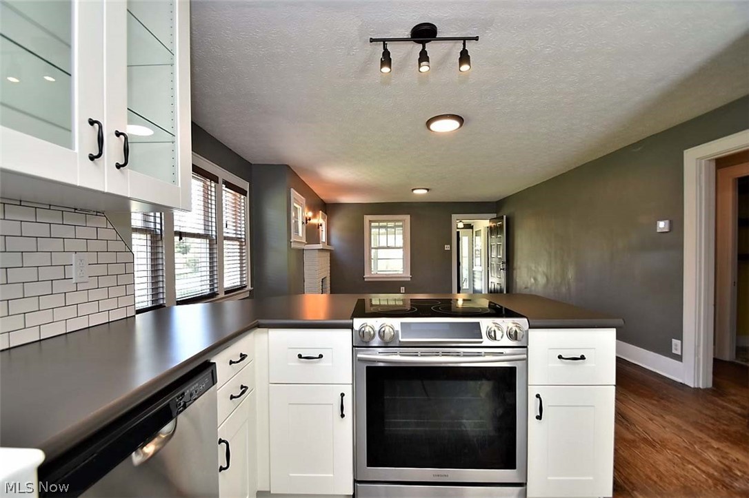 1942 Faye Road Akron, OH 44306 - Photo 15 of 35 Gallery Image 15