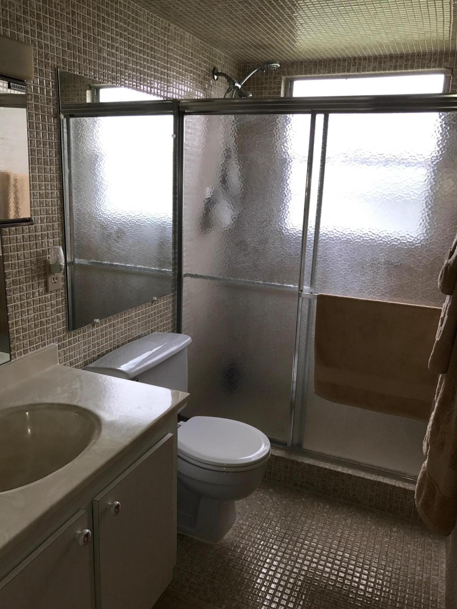 2037 Hythe A Boca Raton, FL 33434 - Photo 7 of 23 IMG_0578