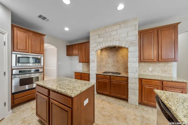 $2,700 | 25723 Coleus, San Antonio, TX 78261