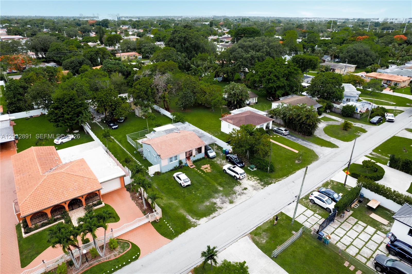5860 Southwest 19th Street Miami, FL 33155 - Photo 11 of 15