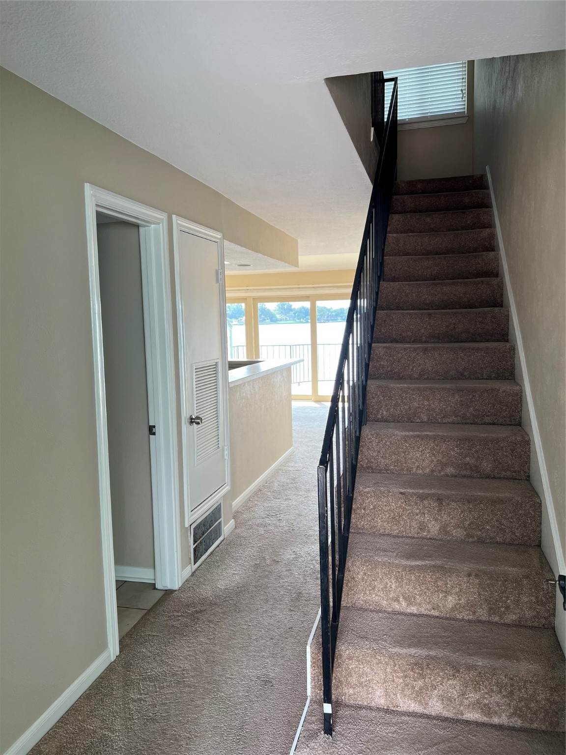 7041 Kingston Cove Lane Willis, TX 77318 - Photo 7 of 19 a view of an entryway