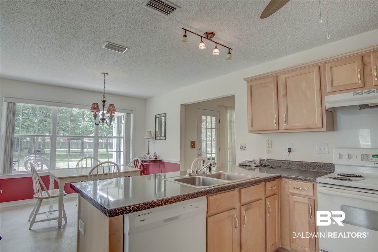 502 Meadow Lane Foley, AL 36535 - Photo 8 of 23