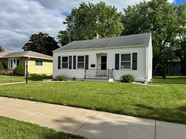 $190,000 | 1117 Adams Avenue, Oshkosh, WI 54902