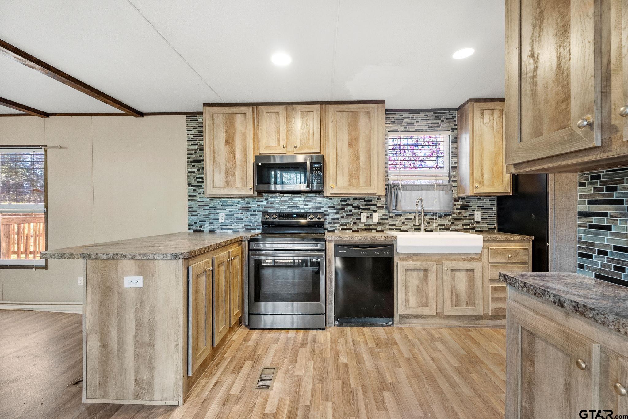 1814 County Road 386 Tyler, TX 75708 - Photo 7 of 24