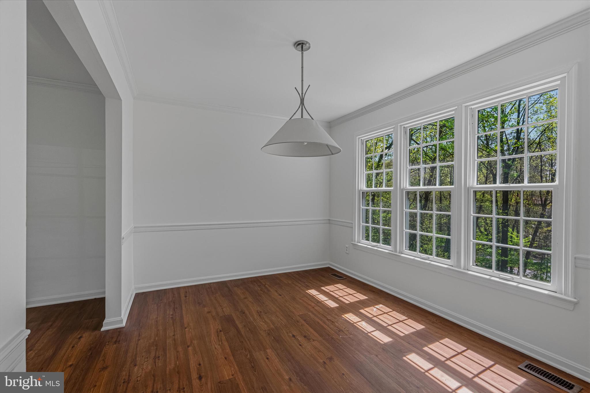 1646 Stowe Road Reston, VA 20194 - Photo 5 of 45