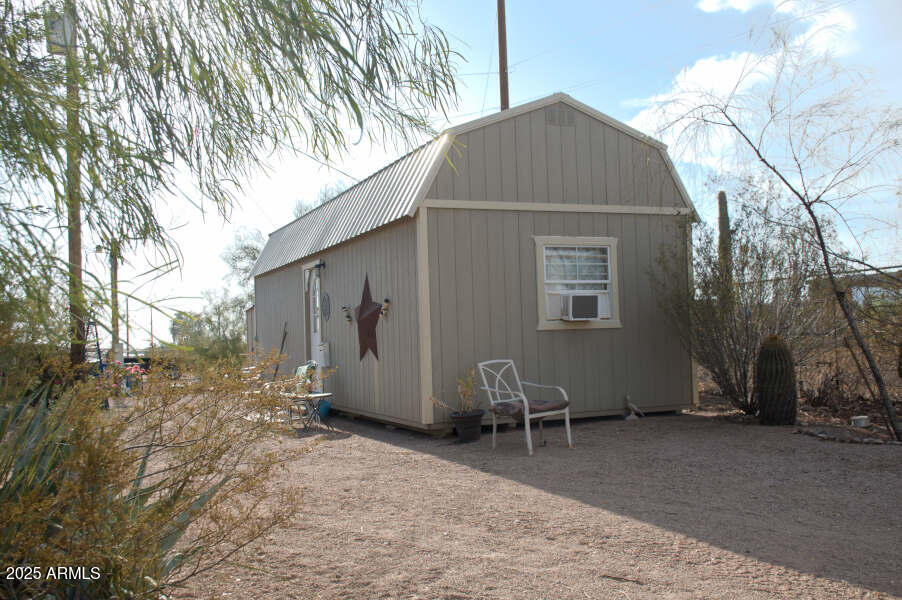 200 North Tomahawk Road Apache Junction, AZ 85119 - Photo 19 of 56 a house view with backyard space