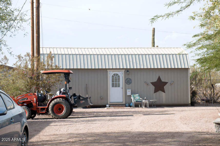 200 North Tomahawk Road Apache Junction, AZ 85119 - Photo 21 of 56 a view of a car park side of the road