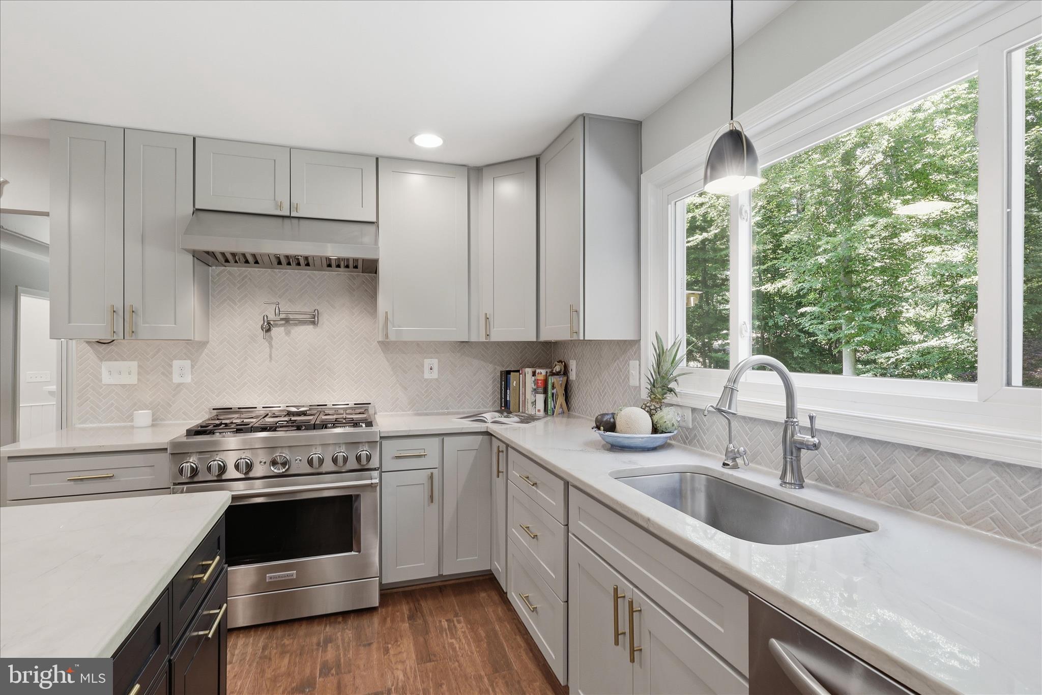 7514 Evans Ford Road Clifton, VA 20124 - Photo 13 of 86 Kitchen View 4