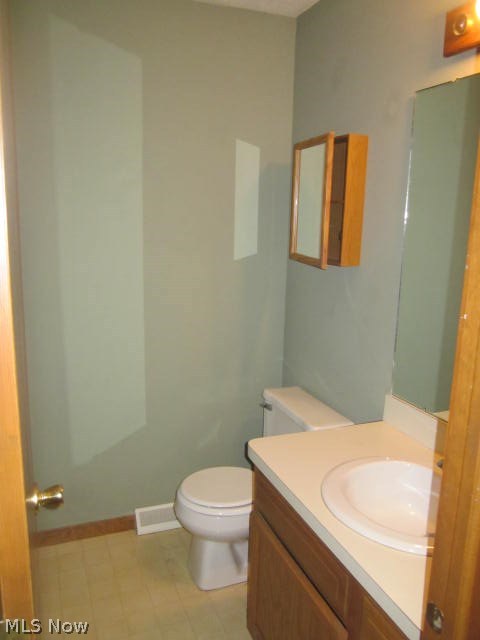 6162 Ridge Road Parma, OH 44129 - Photo 16 of 17 Unit 2 - half bath