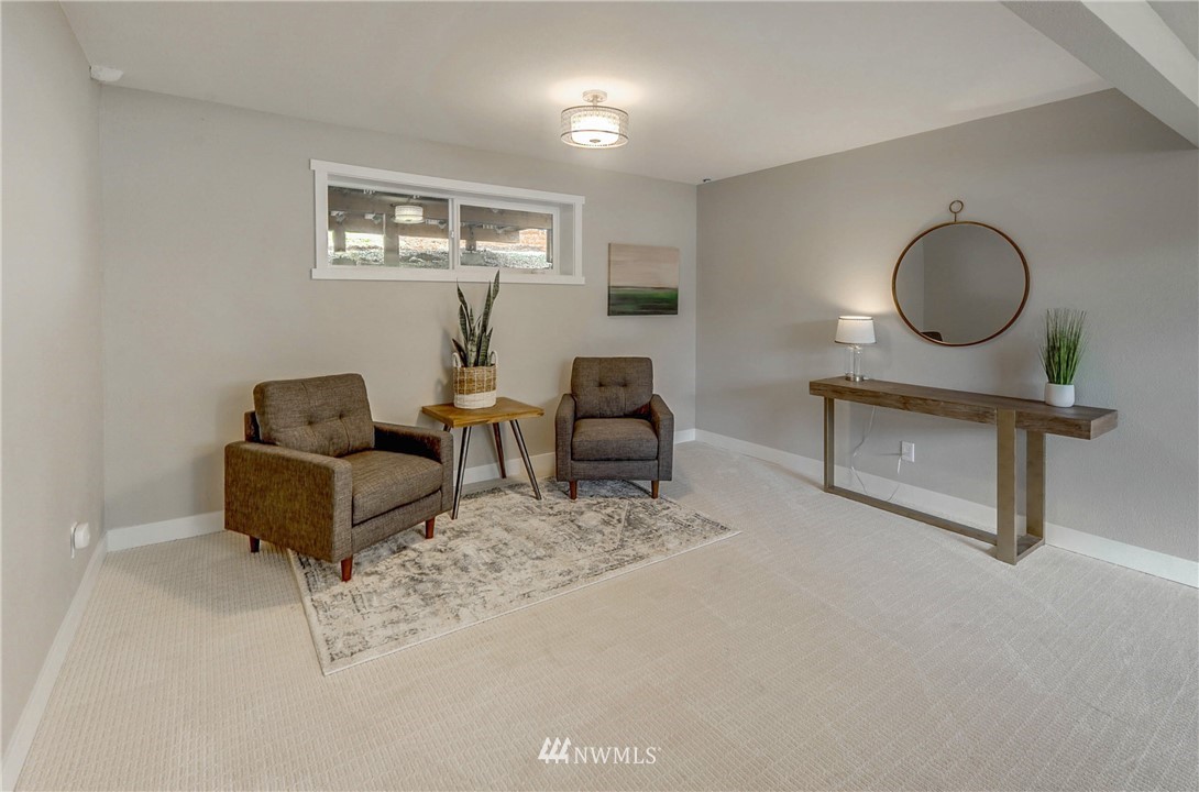 31 218th Place Southwest Bothell, WA 98021 - Photo 21 of 26 a living room with furniture