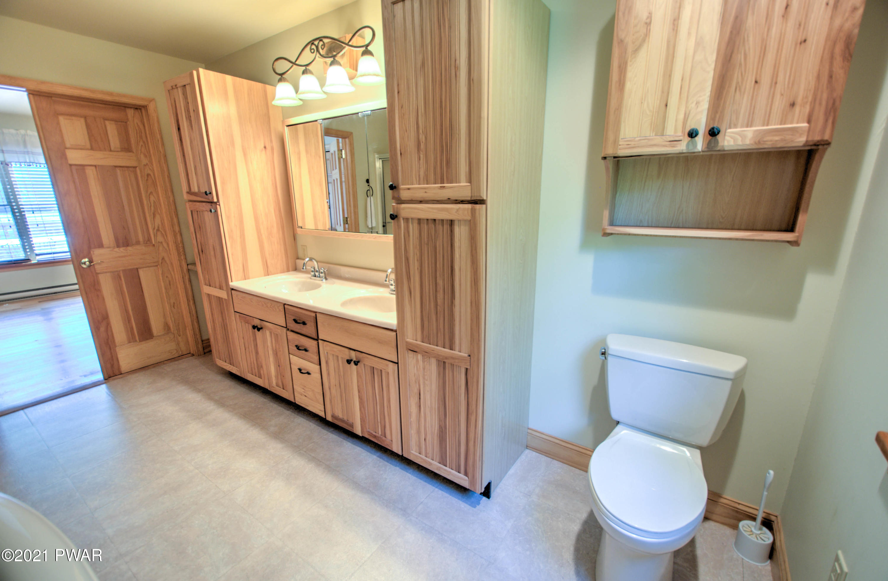 1022 Boat House Road Lake Ariel, PA 18436 - Photo 16 of 62 16-Bath - master2