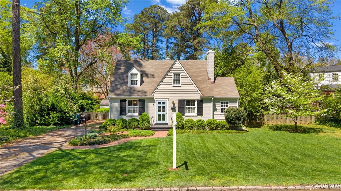 1210 Skipwith Road Henrico, VA 23229 - Photo 2 of 32 a front view of house with yard and green space