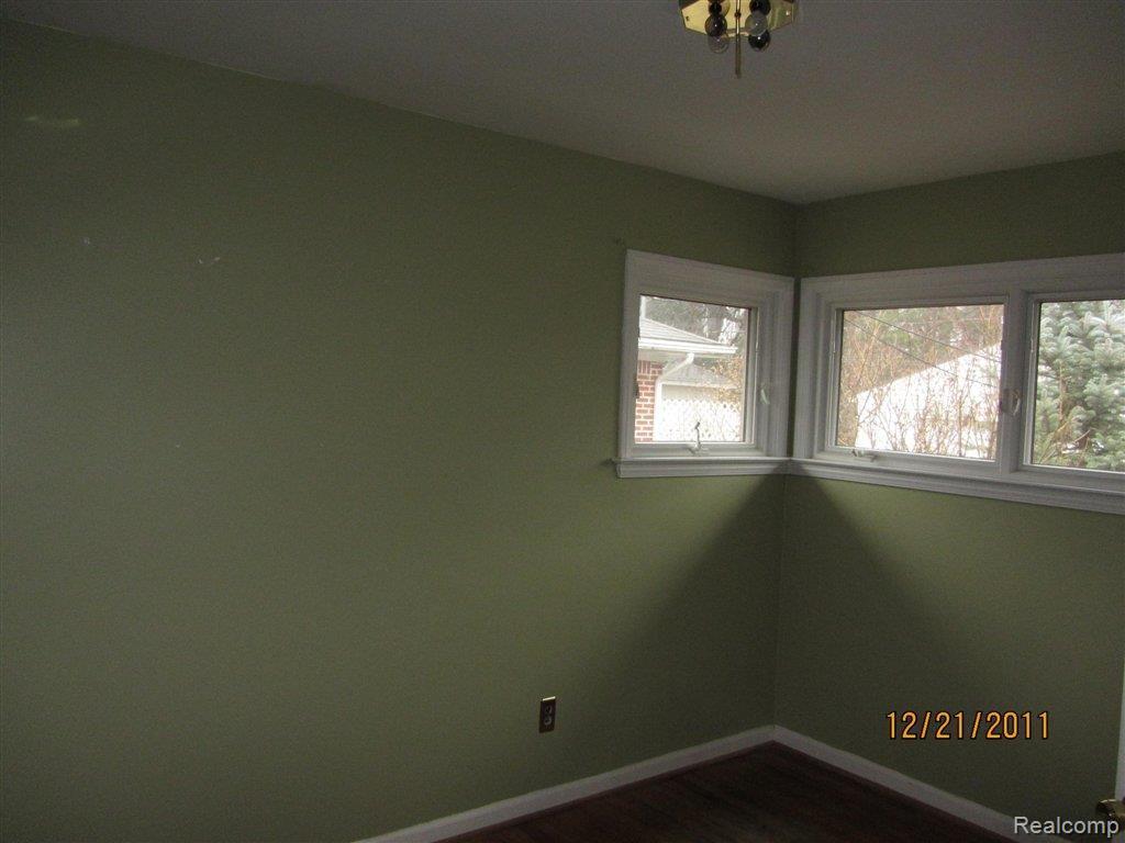 533 Vernier Road Grosse Pointe, MI 48236 - Photo 9 of 9 533 Vernier Grosse Pointe Woods