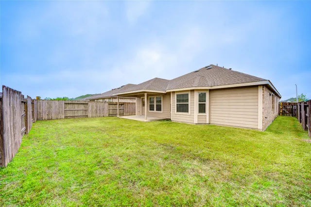 $2,100 | 18907 Via Flora Drive, New Caney, TX 77357