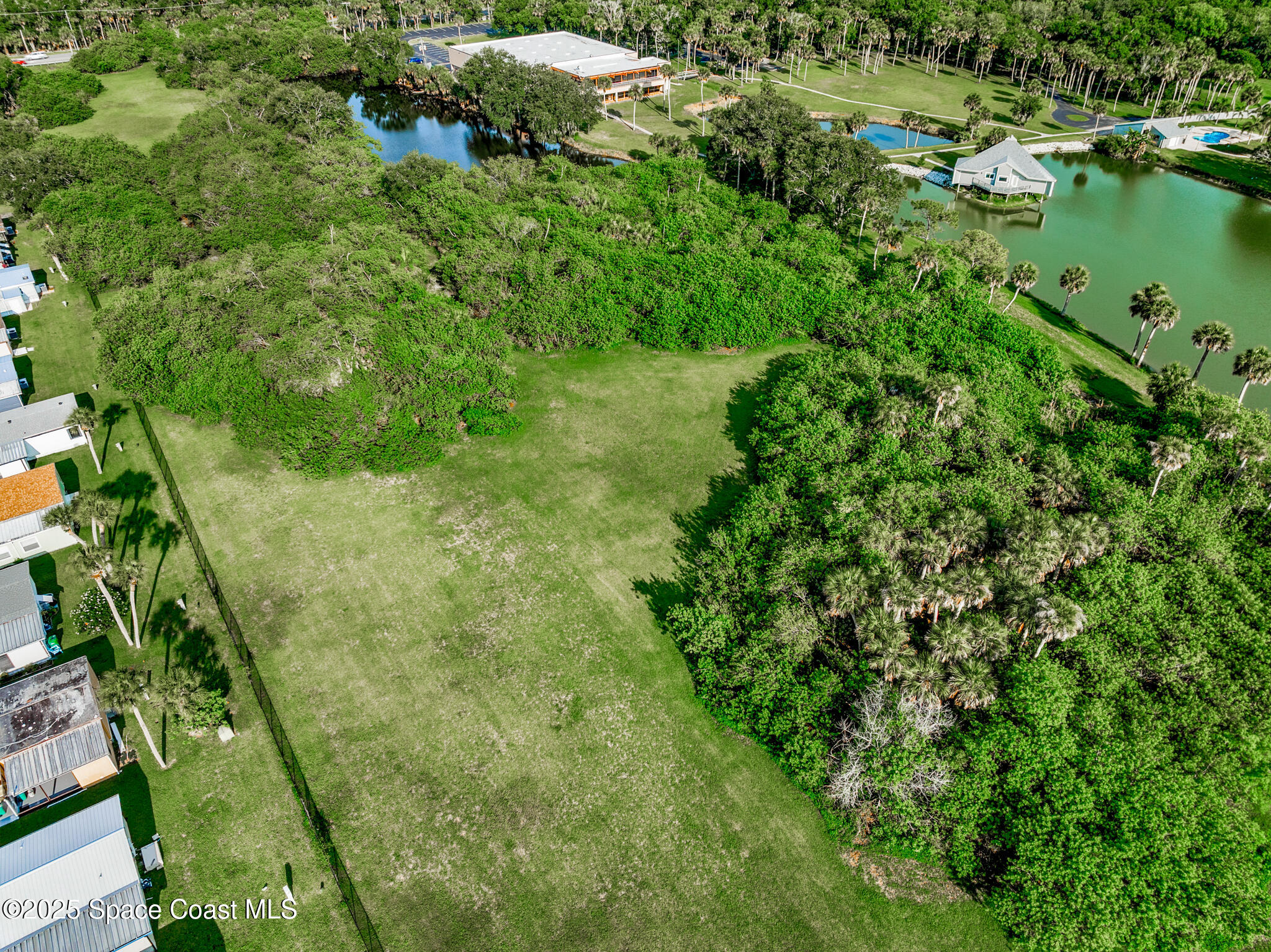 0 South John Rodes Boulevard Melbourne, FL 32934 - Photo 9 of 14 a view of a garden