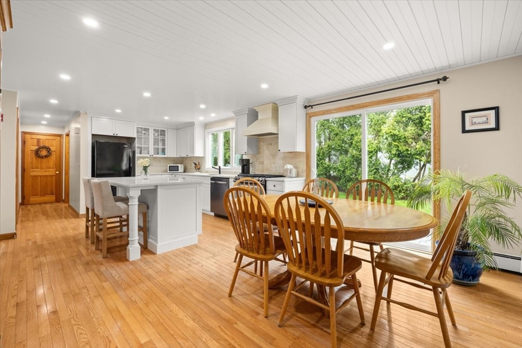 34 Windsor Way Mashpee, MA 02649 - Photo 16 of 40