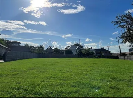 $599,000 | 126 Oak Tree Drive, New Orleans, LA 70124