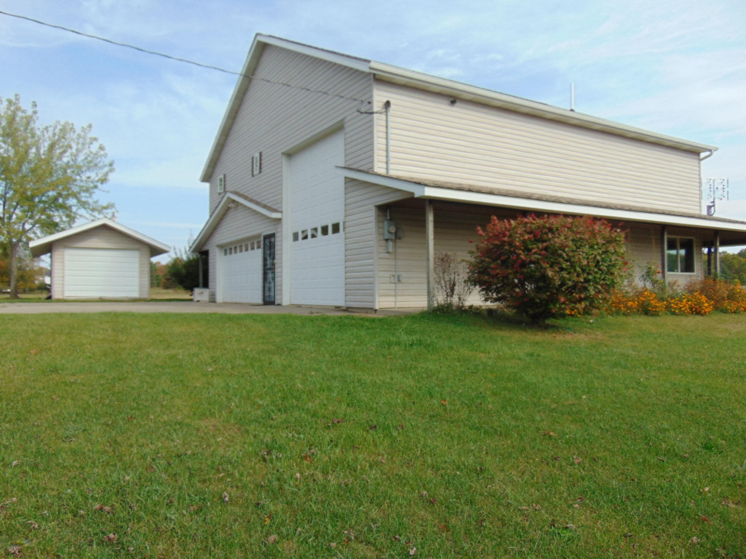 50093 Wickett Road Decatur, MI 49045 - Photo 4 of 65 DSC06514
