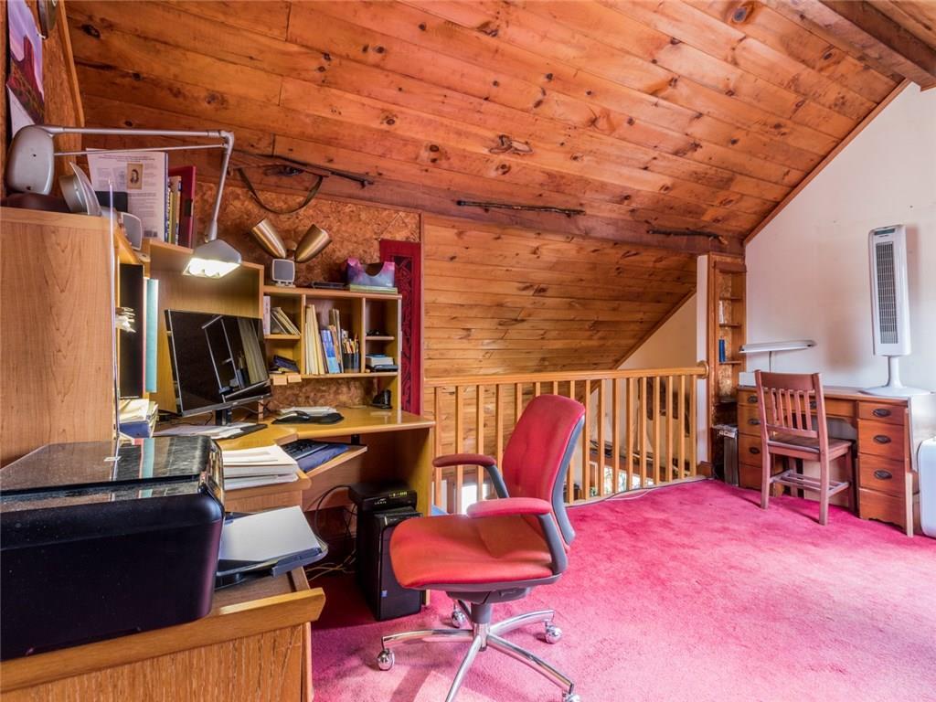 255 Mitchell Road Cape Elizabeth, ME 04107 - Photo 21 of 35 Light-filled 2nd floor office/loft...