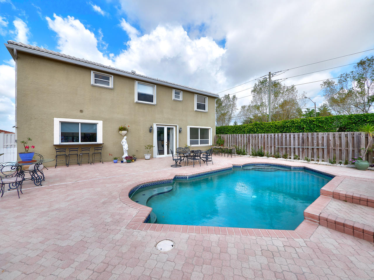 9565 Islamorada Terrace Boca Raton, FL 33496 - Photo 11 of 13 Pool Deck