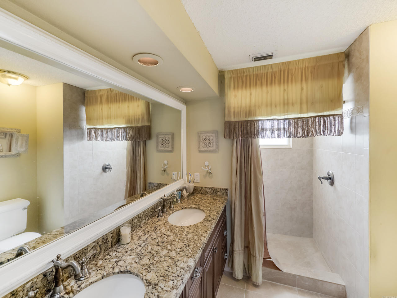 9565 Islamorada Terrace Boca Raton, FL 33496 - Photo 8 of 13 Master Bathroom