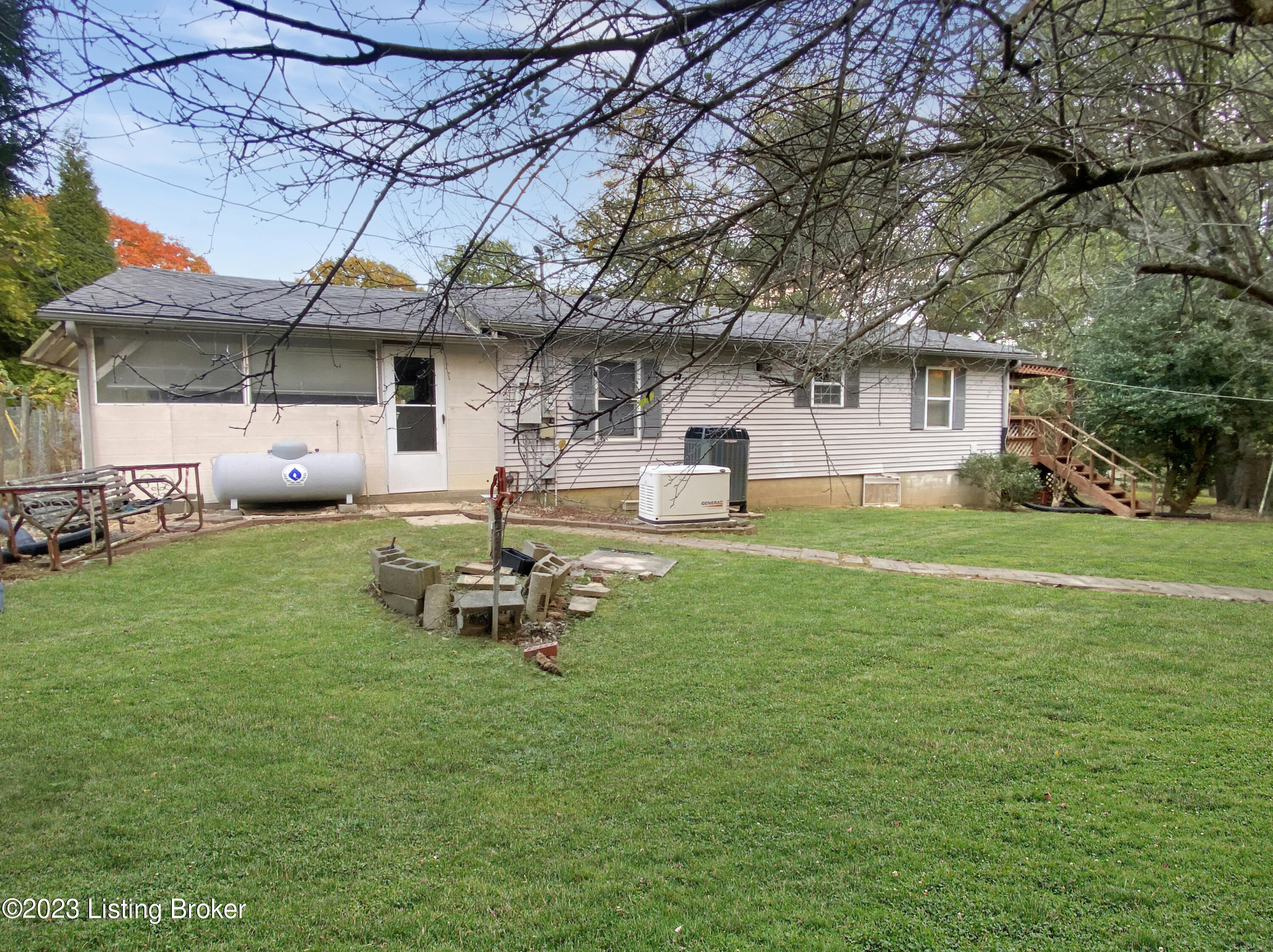 85 Reesor Lane Brandenburg, KY 40108 - Photo 3 of 41 3ac7213b761d8b9cd517434486c48562603005d5