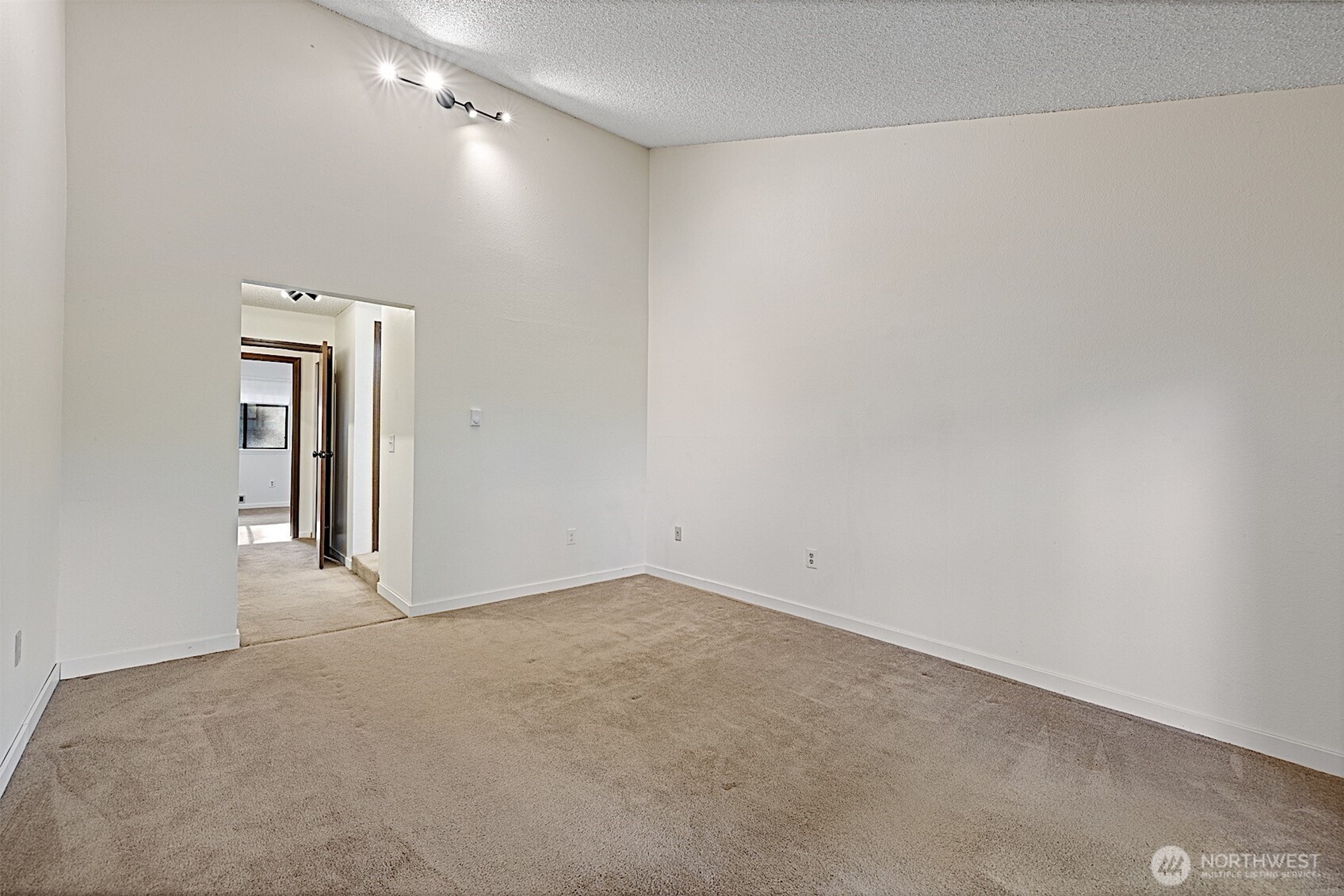 4724 Southwest 317th Lane, Unit B Federal Way, WA 98023 - Photo 23 of 40