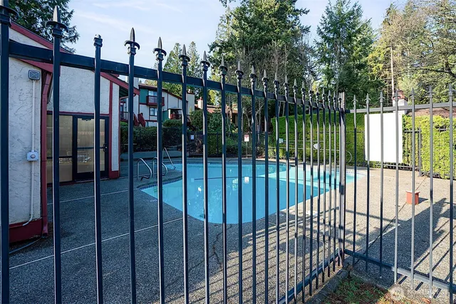 $359,950 | 4724 Southwest 317th Lane, Unit B, Federal Way, WA 98023