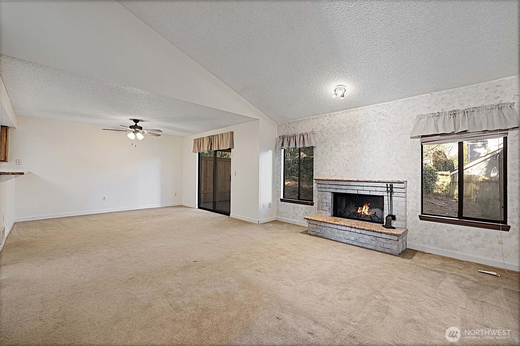 4724 Southwest 317th Lane, Unit B Federal Way, WA 98023 - Photo 4 of 40