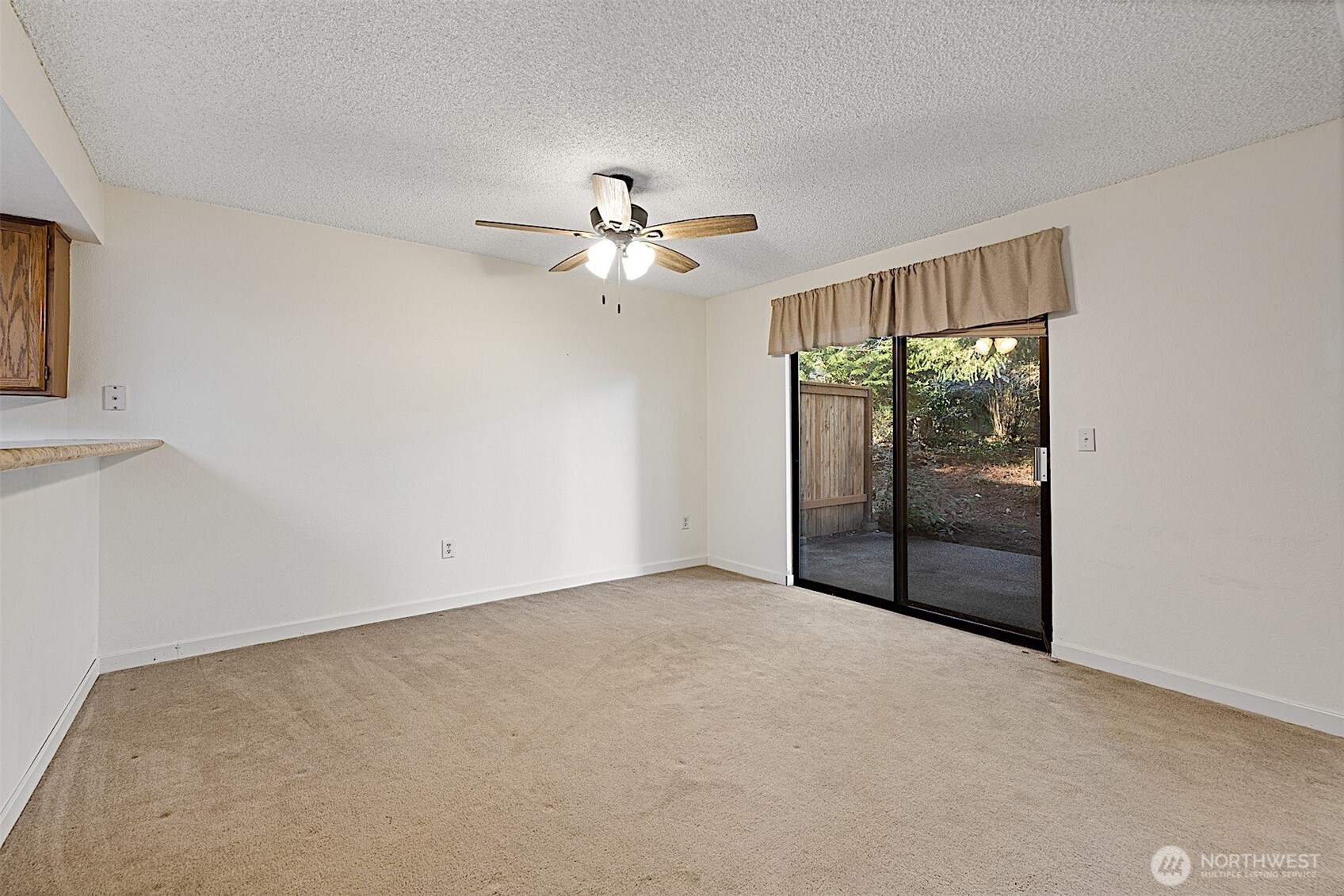 4724 Southwest 317th Lane, Unit B Federal Way, WA 98023 - Photo 9 of 40