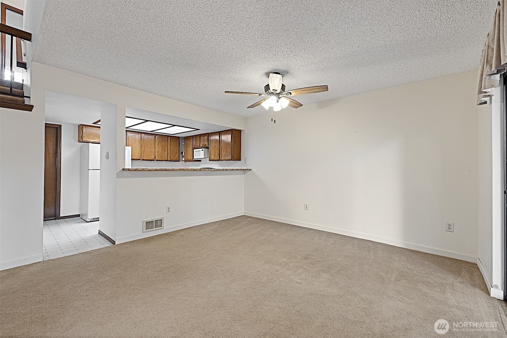 4724 Southwest 317th Lane, Unit B Federal Way, WA 98023 - Photo 10 of 40